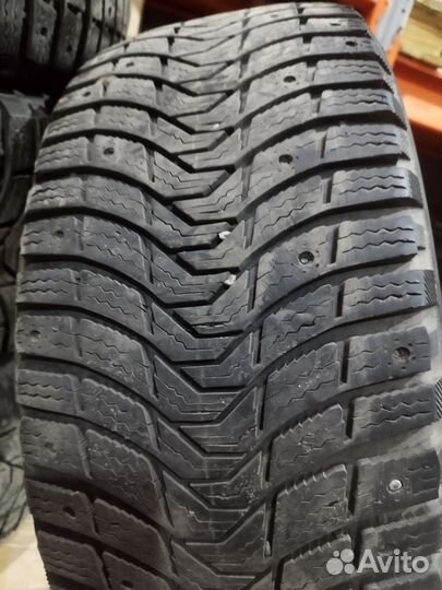 Michelin X-Ice North 3 215/50 R17