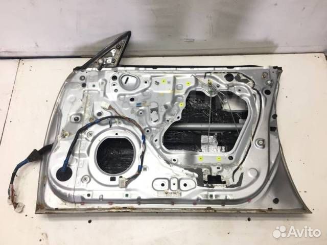 Дверь правая передняя на Carina ED