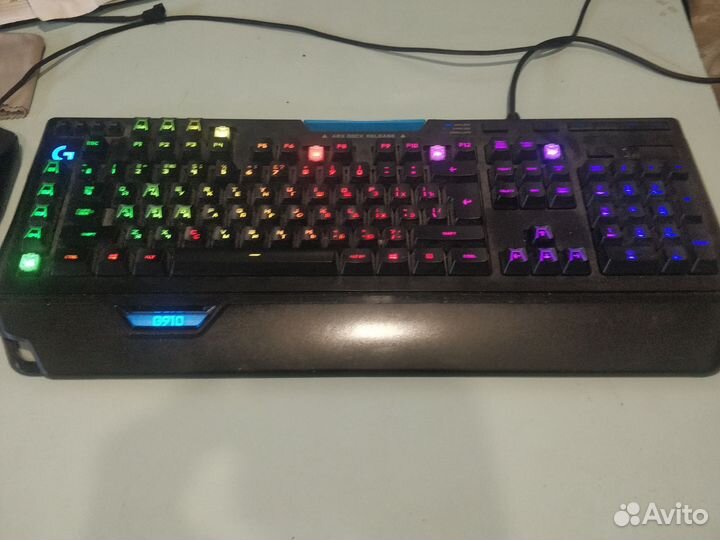 Игровая клавиатура Logitech G 910 2шт