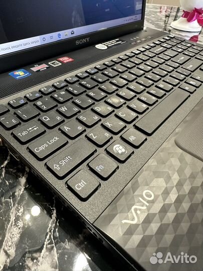 Ноут для учебы Sony Vaio 15 AMD E2/4/500/1gb/15.6