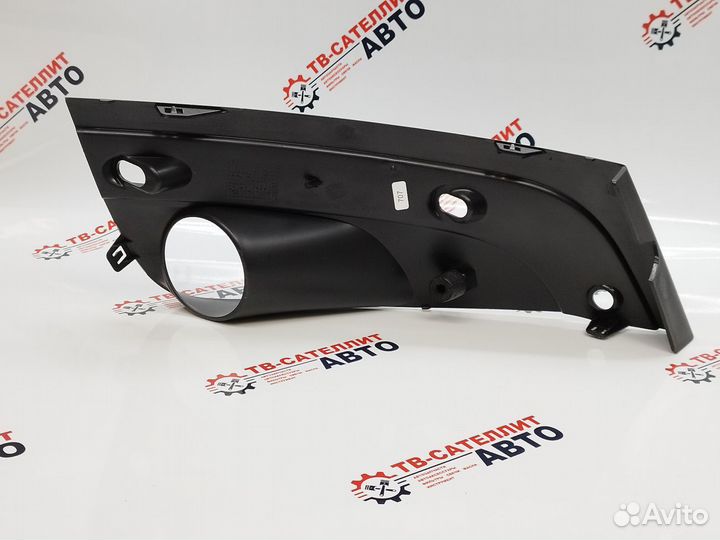 Облицовка переднего бампера под птф левая Лада Вес