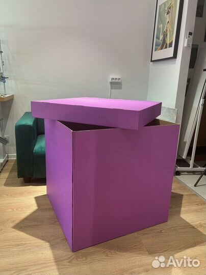 Коробка сюрприз с воздушными гелиевыми шарами