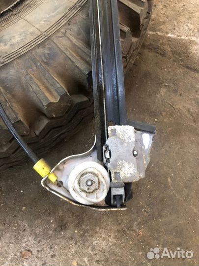 Стеклоподъемник передний правый Land Rover vogue3