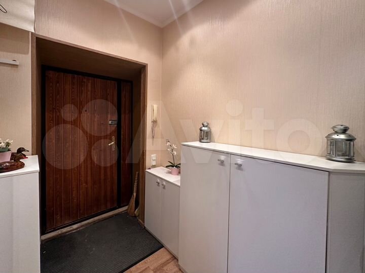 3-к. квартира, 90 м², 4/4 эт.