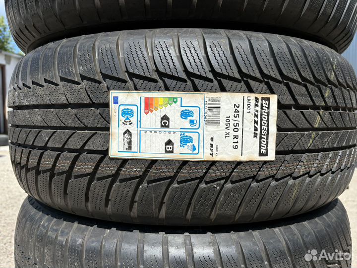 Bridgestone Blizzak LM-001 245/50 R19