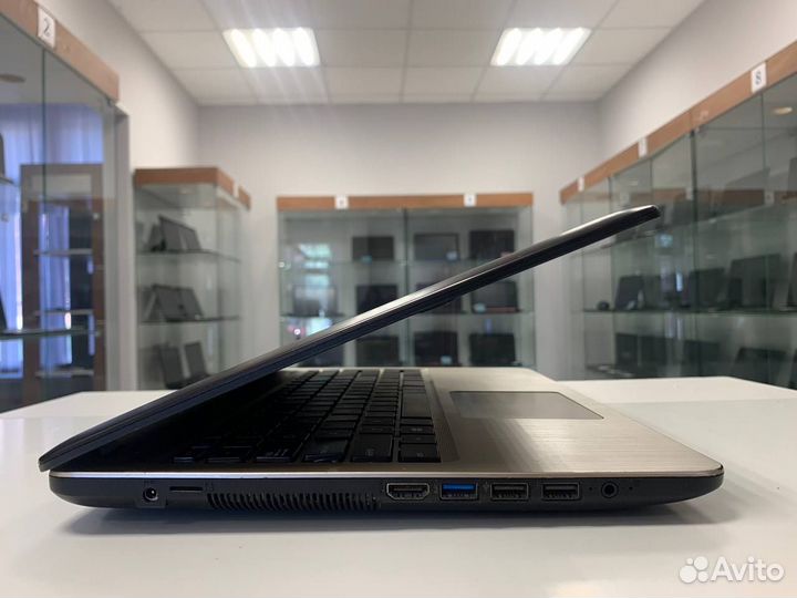 Игровой Asus (Pentium Silver/ 8gb/ MX110/ SSD)