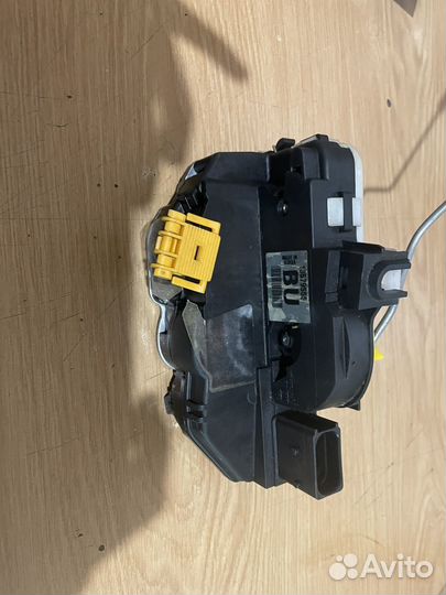 Замок левый opel astra j