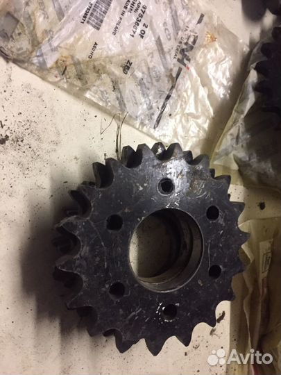 Запчасти на комбайн new holland tc 56 5080