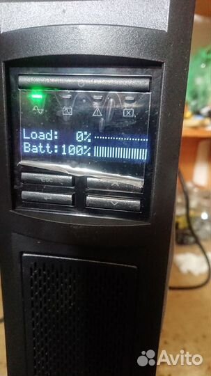 Ибп APC Smart-UPS smx 750i