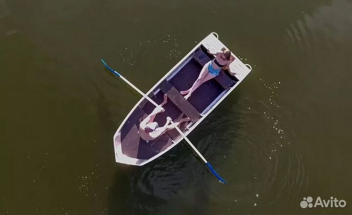 Моторно-гребная лодка Тактика-370