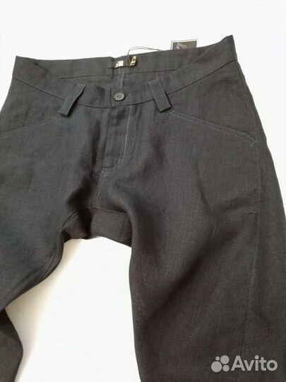 Льняные шорты с ластовицей the form унисекс