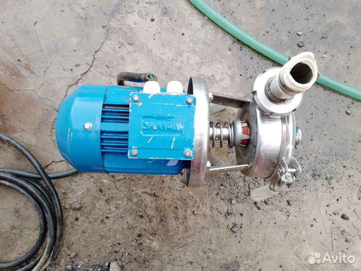 Самовсасывающий насос