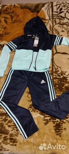 Спортивный костюм adidas для девочек