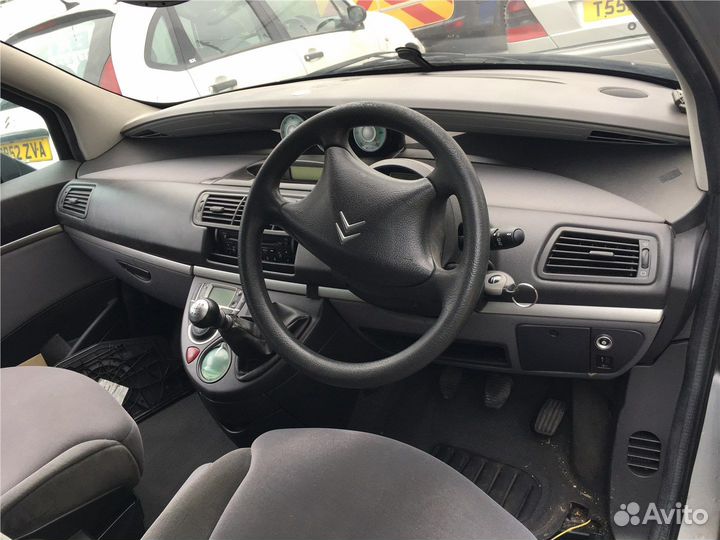 Разбор на запчасти Citroen C8