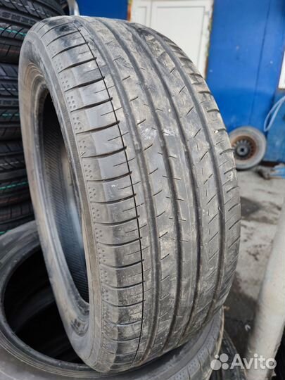 Yokohama BluEarth AE51 215/55 R17