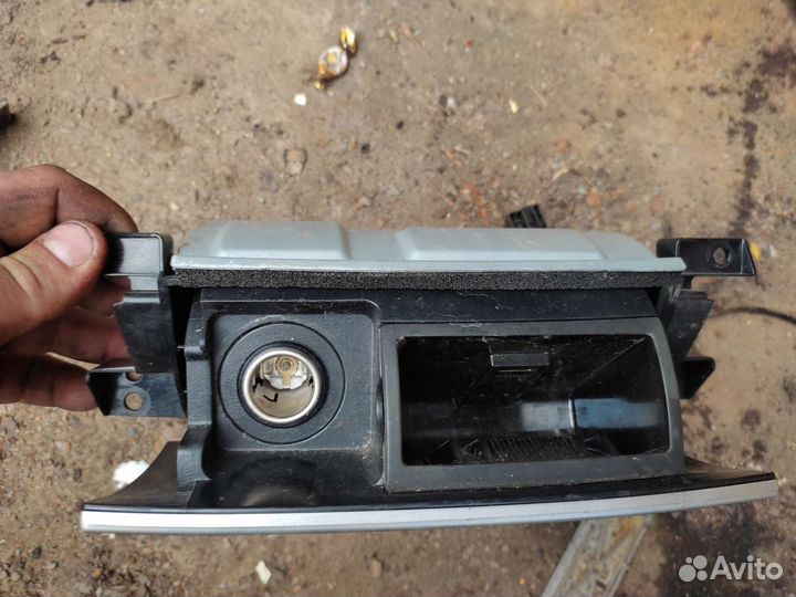 Пепельница Suzuki Liana