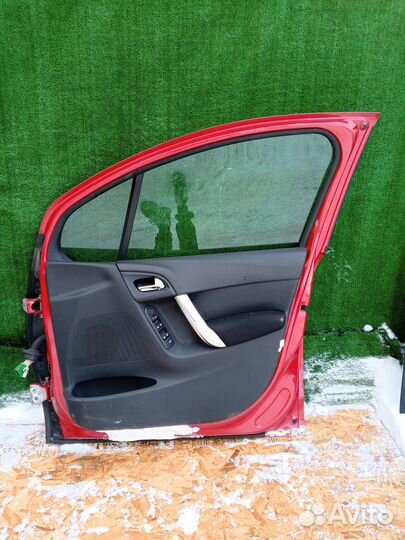 Дверь передняя правая Citroen C3 A51 Дверь в сборе