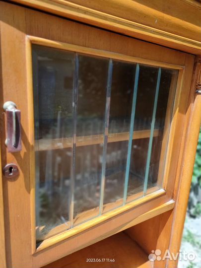 Старинный буфет