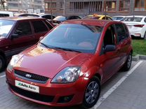 Ford Fiesta 1.6 AT, 2007, 242 000 км, с пробегом, цена 425 000 руб.