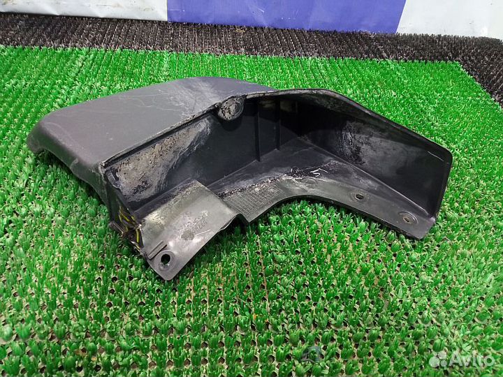 Брызговик задний левый Mitsubishi L200