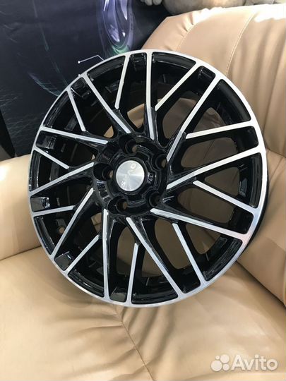 Диск 16 5*114,3 Et: 45 Dia: 67,1 Скад Сиена алмаз