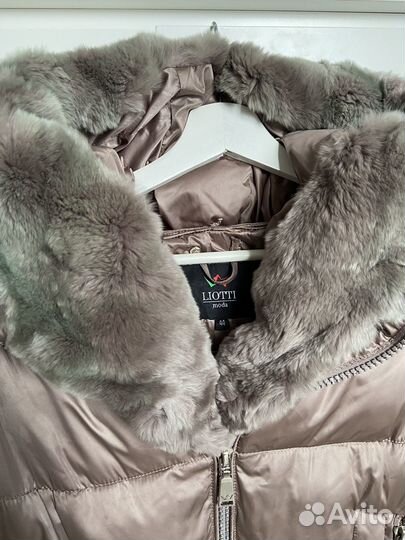 Пуховик зимний длинный женский