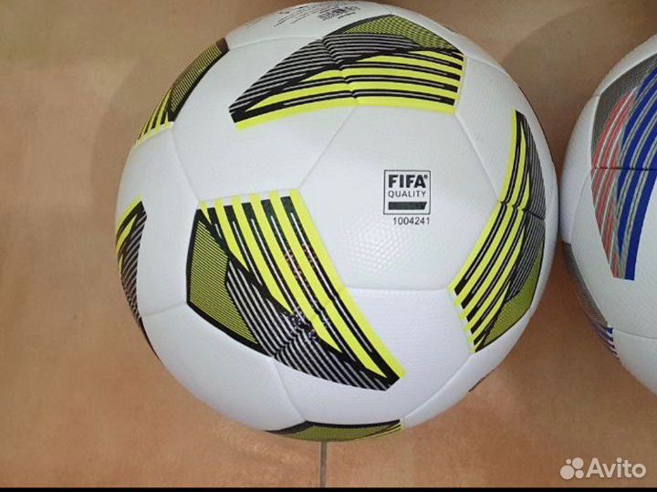 Футбольный мяч Adidas tiro league размер 5