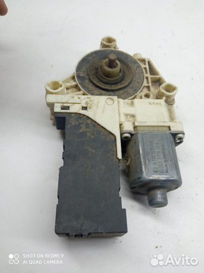 Мотор стеклоподъемника передний правый Peugeot 407