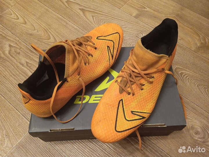 Футбольные бутсы demix