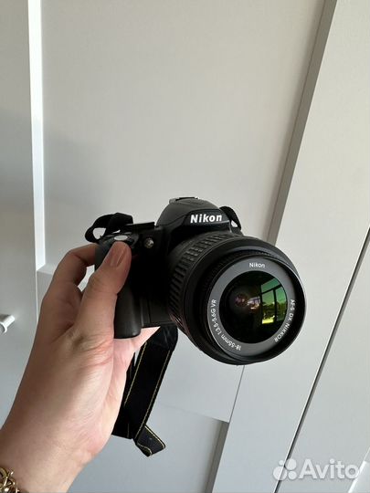 Зеркальный фотоаппарат Nikon D3000