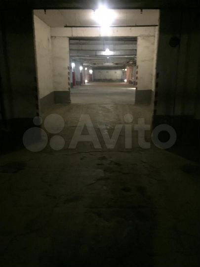 Машиноместо, 18 м²