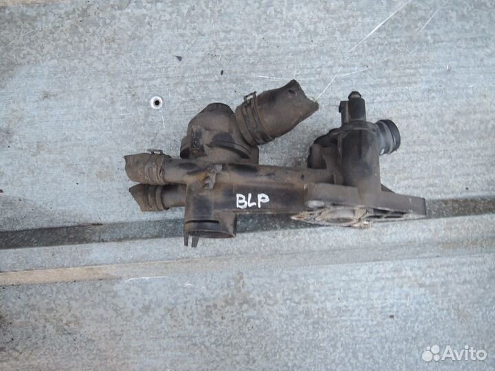 Корпус термостата Volkswagen Golf V 2003-2009