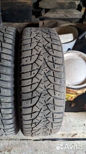 Bridgestone Blizzak Spike-02 195/55 R16 T