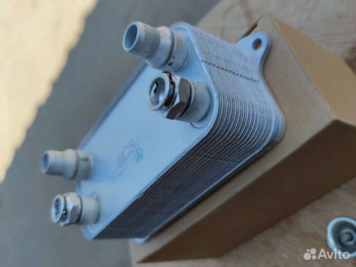 Масляный радиатор АКПП Мерседес 204 212