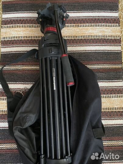 Штатив Manfrotto 546B и mvh502h