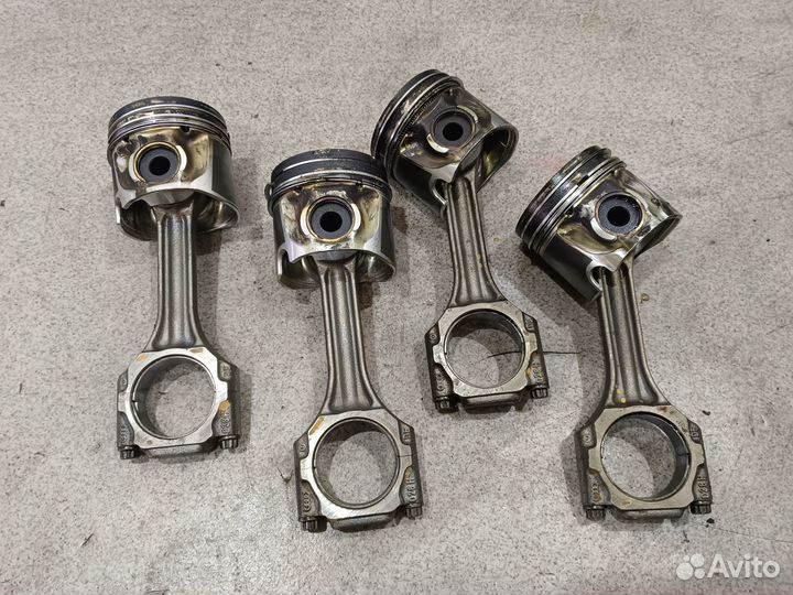 Шатун с поршнем в сборе для 1.9 TDI VW Bora G4