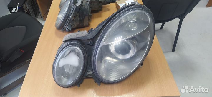 Фара Mercedes-Benz E-Class 2004 передняя правая