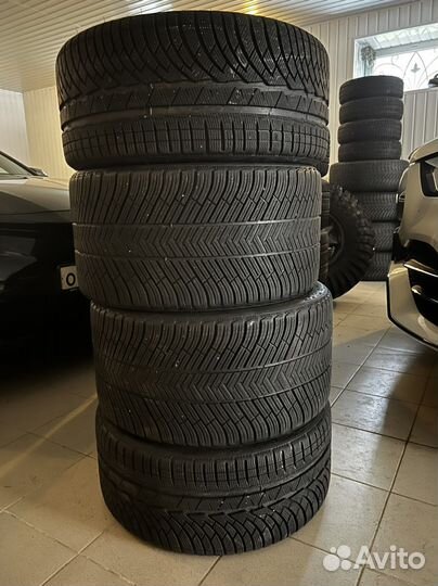 Michelin Pilot Alpin PA4 265/35 R20 и 295/30 R20