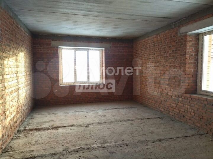 Коттедж 332 м² на участке 10,6 сот.