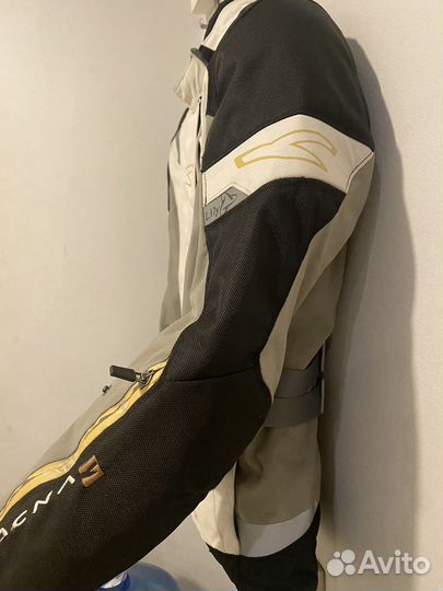 Мото куртка Macna Lily