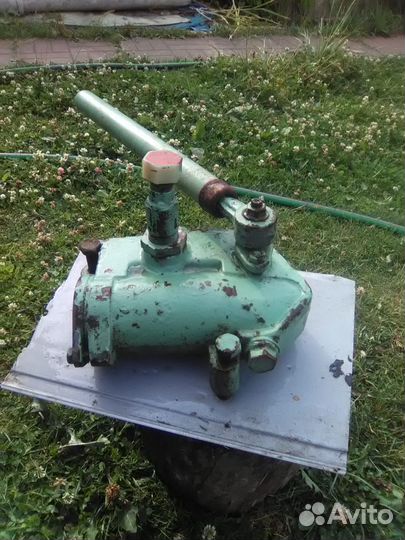 Ручной водяной насос