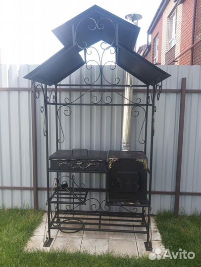 Мангал кованый с крышей