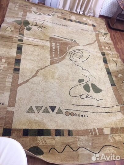 Ковер шерстяной