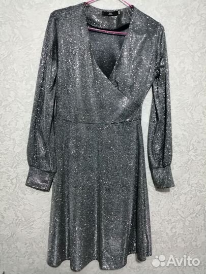 Платья 42размер некоторые с этикетками