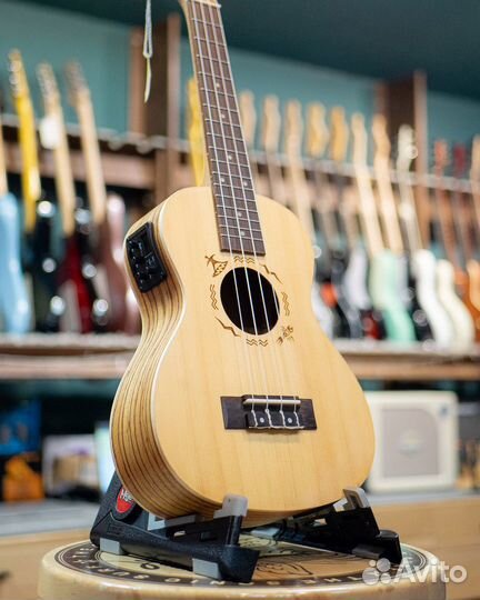 Flight DUC 525 CEQ SP/ZEB - укулеле, концерт