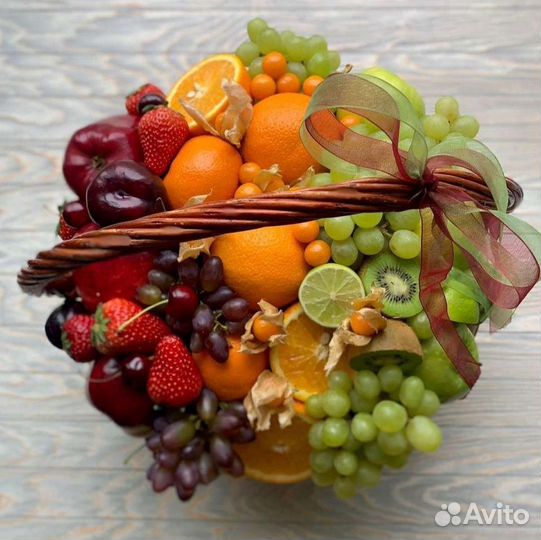 Съедобные букеты / Корзина фруктов