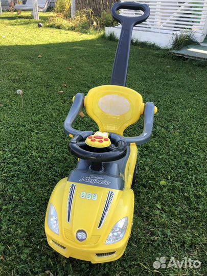 Машинка каталка с ручкой