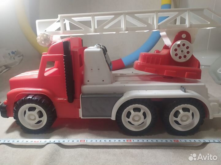 Детские игрушки машина, качалка