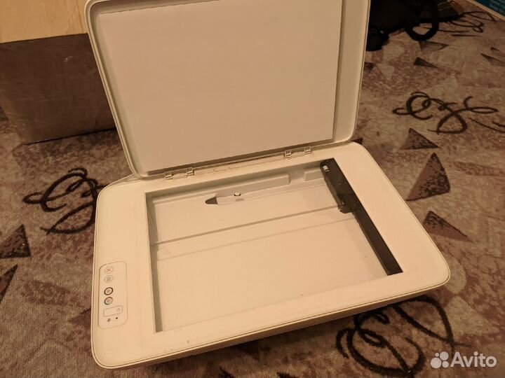 Принтер HP DeskJet 2130