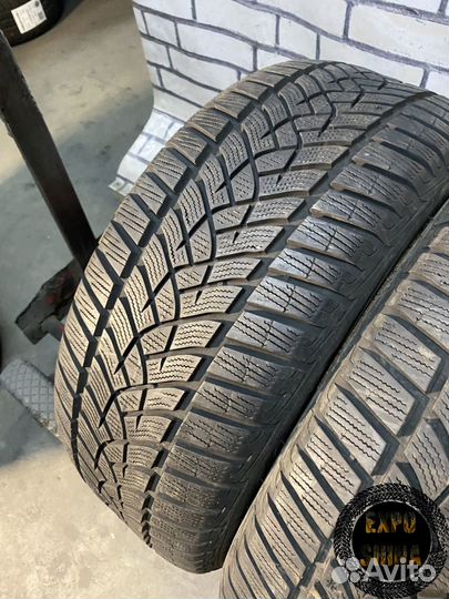 Goodyear UltraGrip Performance 225/50 R17 94H